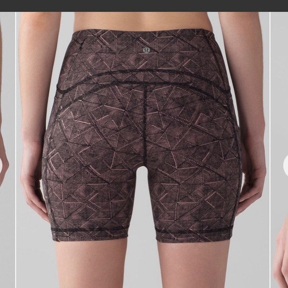 Lululemon Sole Training Short (6") - Picture 2 of 9